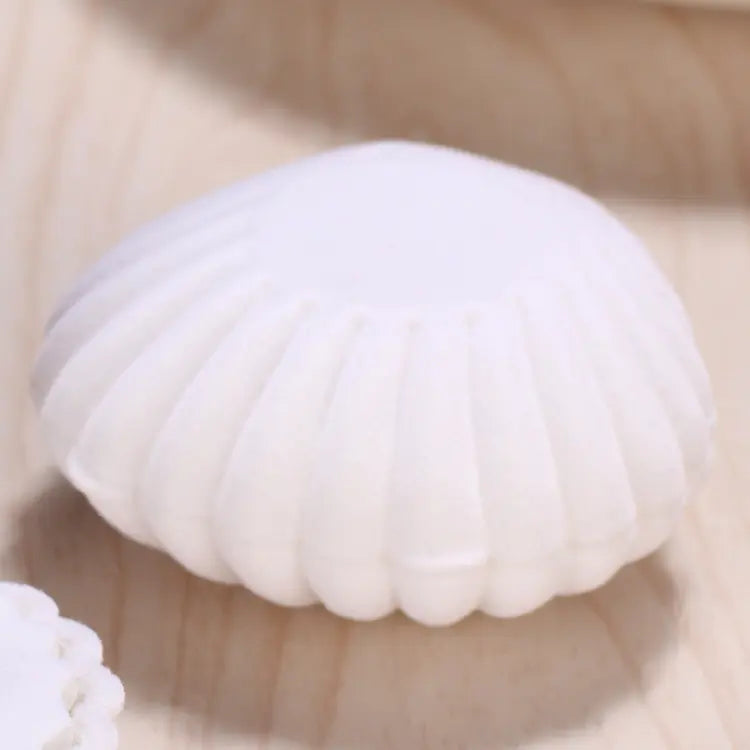 Colorful Shell-Shaped Storage Box for Personalized Necklaces