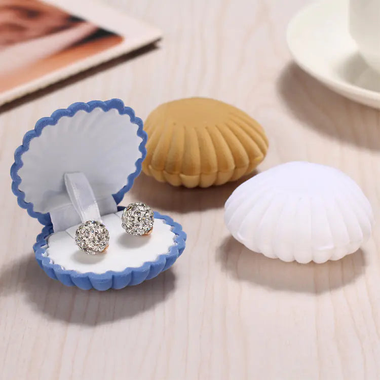 Colorful Shell-Shaped Storage Box for Personalized Necklaces